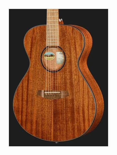 Breedlove Discovery S Concert Mahogany, cassa vista di fronte, scatto 4