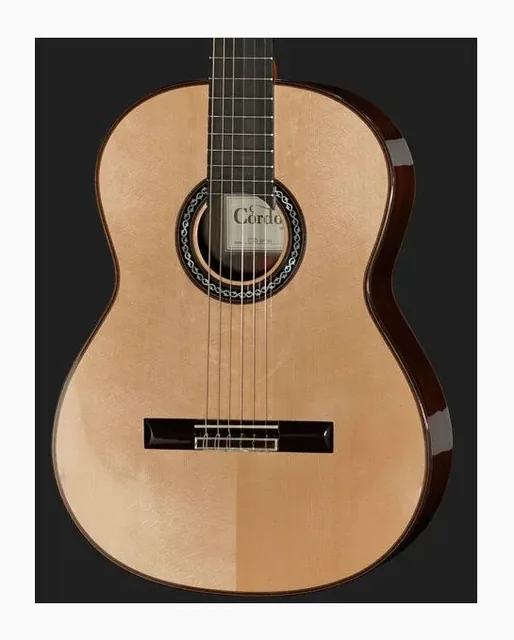 Cordoba C10 Spruce, fondo e fasce, scatto 4