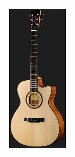 Lakewood M-14 CP Natural, cassa vista di fronte, scatto 2