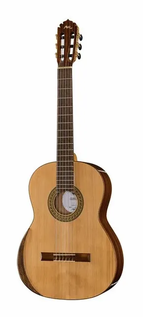 Manuel Rodriguez 60-C Cedar di fronte su sfondo neutro