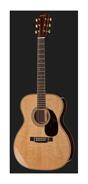 Martin Guitar 000-28 Modern Deluxe, buca e rosetta, scatto 2