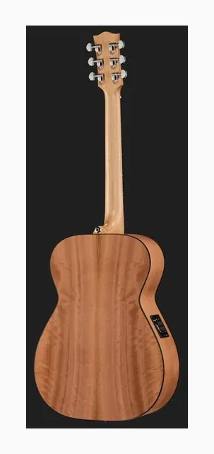 Maton RM 808, cassa vista di fronte, scatto 3