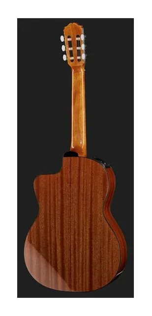 Takamine GC3CE Natural, cassa vista di fronte, scatto 3