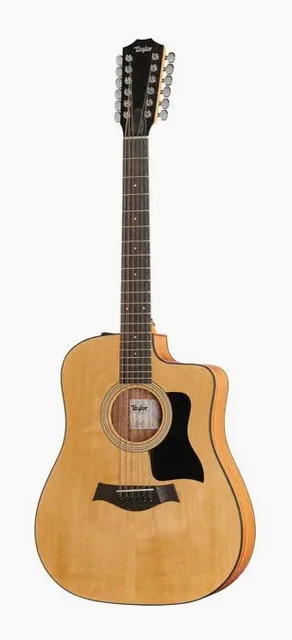 Taylor 150ce da vicino, di fronte