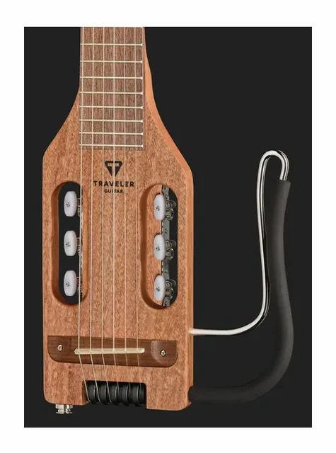 Traveler Guitar Ultra-Light Nylon - Mahogany, ponte e cordiera, scatto 4